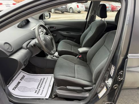 Used 2009 Toyota Yaris Sedan image 9