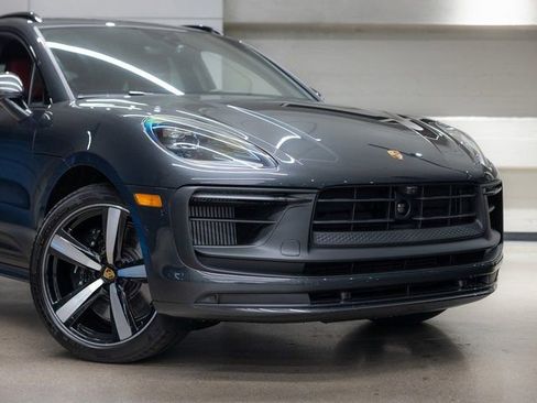 New 2026 Porsche Macan GTS image 13