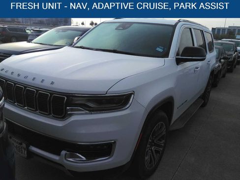 Used 2024 Jeep Wagoneer L Series II image 1