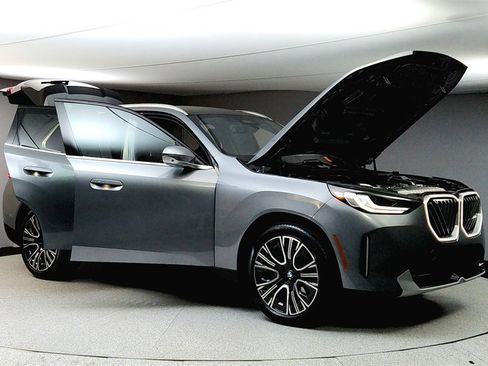 Used 2025 BMW X3 xDrive30i w/ Premium Package image 9