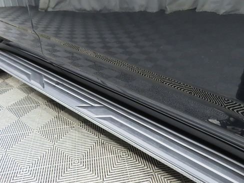 Used 2023 Chevrolet Tahoe Premier w/ Advanced Technology Package image 55