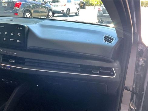 Used 2025 Kia K4 FWD image 26