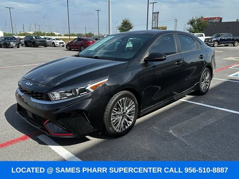 Used 2023 Kia Forte GT-Line w/ GT-Line Premium Package FWD image 3