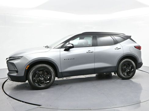 Used 2024 Chevrolet Blazer LT w/ Convenience Package FWD image 4