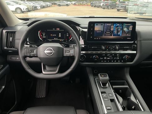 New 2026 Nissan Pathfinder SL FWD image 14