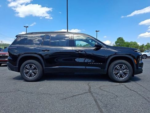 Certified 2026 Chevrolet Traverse LT AWD/4WD image 7