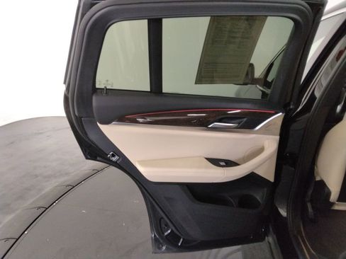 Used 2023 BMW X4 xDrive30i w/ Premium Package image 32