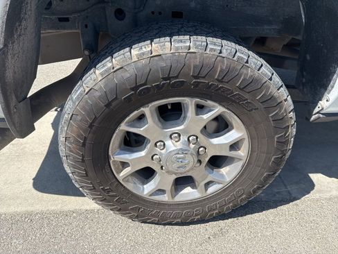 Used 2024 RAM 2500 Laramie w/ Safety Group AWD/4WD image 10