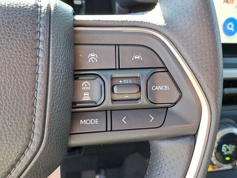 Used 2025 Toyota 4Runner Limited image 19