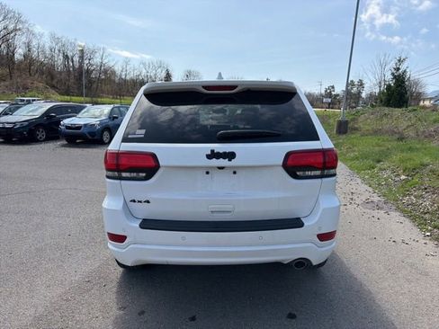 Used 2019 Jeep Grand Cherokee Altitude image 10