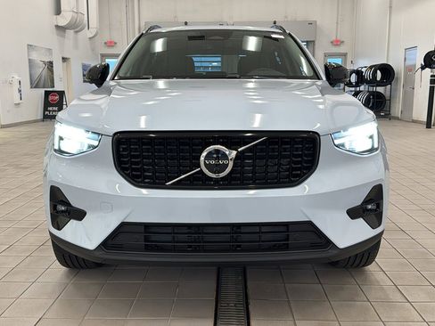 Used 2026 Volvo XC40 B5 Plus w/ Protection Package Premier image 10