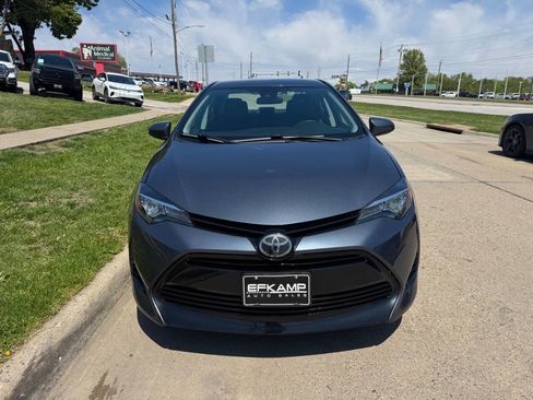 Used 2018 Toyota Corolla LE FWD image 9