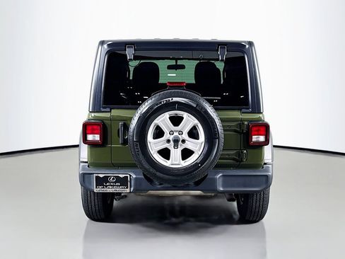 Used 2022 Jeep Wrangler Sport AWD/4WD image 6