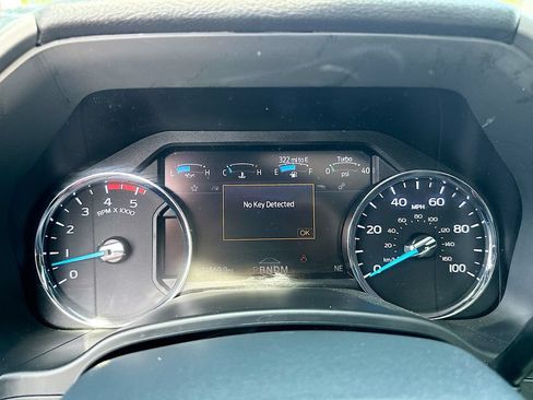 Used 2022 Ford F450 Platinum w/ FX4 Off-Road Package AWD/4WD image 12