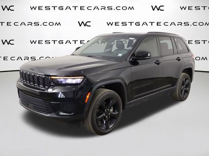 Used 2023 Jeep Grand Cherokee Altitude