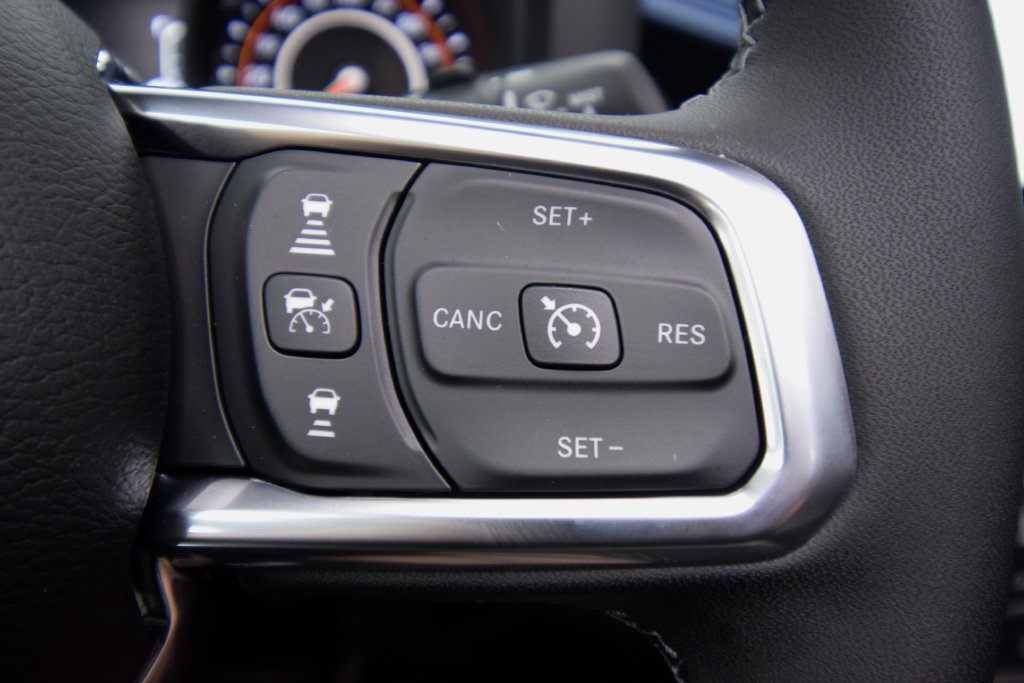 New 2026 Jeep Wrangler Unlimited Sahara w/ Whitecap Package AWD/4WD image 28