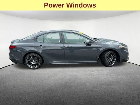 Used 2025 Toyota Camry SE w/ Convenience Package AWD/4WD image 11