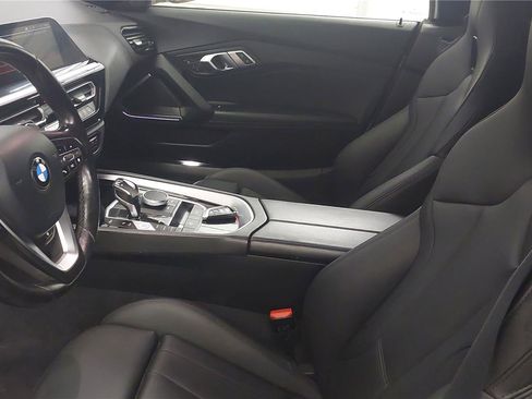 Used 2021 BMW Z4 sDrive30i w/ Convenience Package image 19