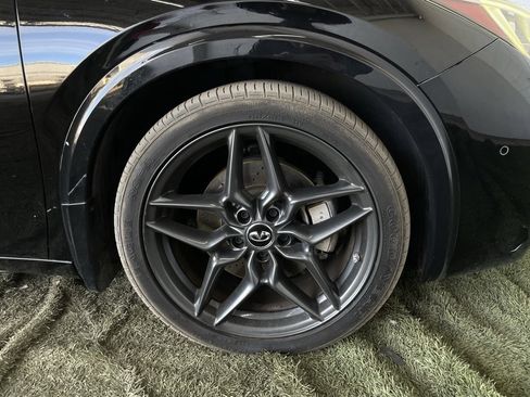 Used 2017 INFINITI QX30 Sport w/ Sport Leather Package image 10