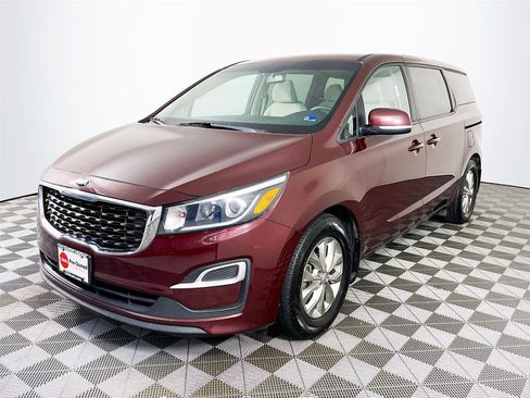Used 2019 Kia Sedona LX FWD image 3