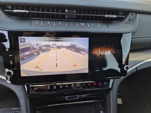 New 2026 Jeep Grand Cherokee L 2WD image 23