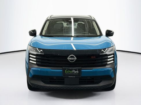 Used 2025 Nissan Kicks SR FWD image 2