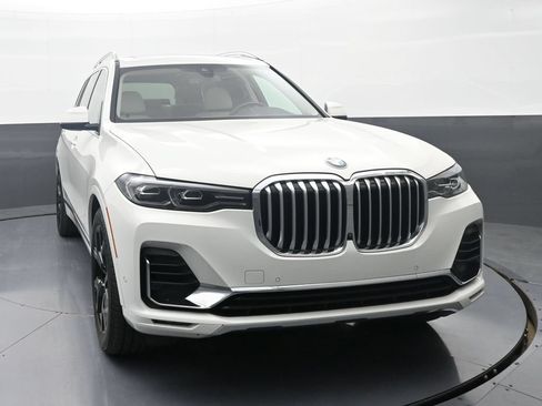 Used 2022 BMW X7 xDrive40i w/ Executive Package AWD/4WD image 2