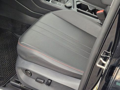 Used 2024 Volkswagen Tiguan Wolfsburg Edition image 30