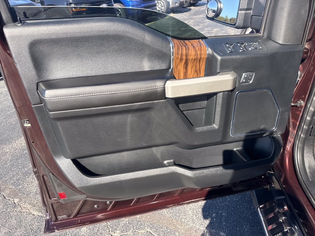 Used 2018 Ford F150 Lariat w/ Equipment Group 502A Luxury AWD/4WD image 16