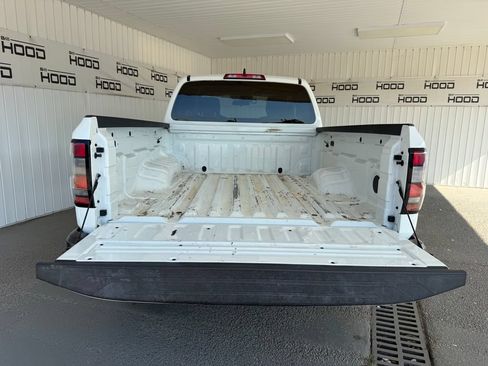 Used 2024 Nissan Frontier S RWD image 26