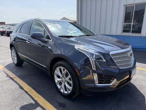 Used 2019 Cadillac XT5 Luxury w/ LPO, Radiant Package FWD image 2