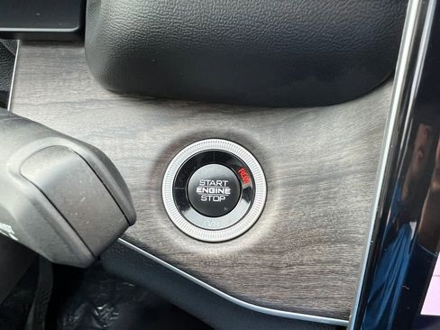 Used 2024 Jeep Grand Cherokee Limited 4xe image 29