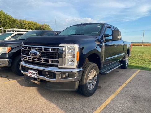 Used 2023 Ford F250 XLT w/ FX4 Off-Road Package AWD/4WD image 18
