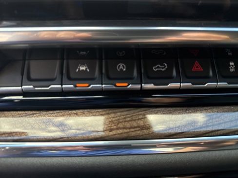 Used 2023 Chevrolet Silverado 1500 LT image 20