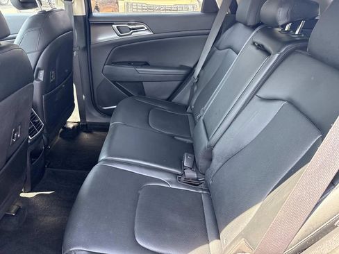 Used 2023 Kia Sportage EX FWD image 13