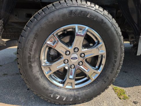 Used 2022 Ford F150 XLT w/ XTR Package AWD/4WD image 17