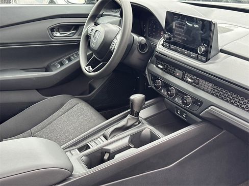 New 2025 Honda Accord SE image 7