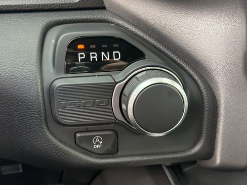 Used 2025 RAM 1500 Big Horn RWD image 36