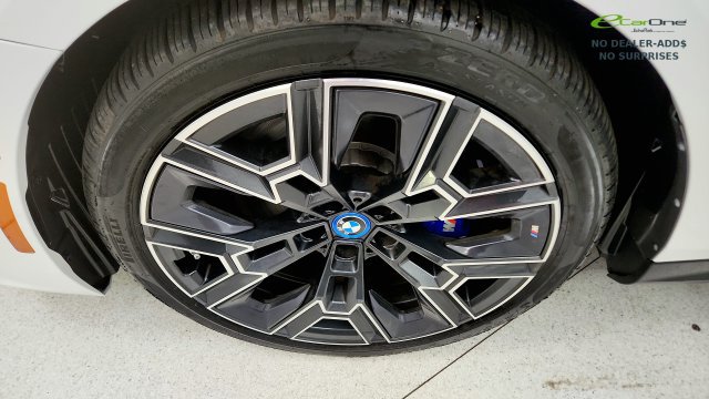 Used 2025 BMW i5 eDrive40 w/ M Sport Package AWD/4WD image 69