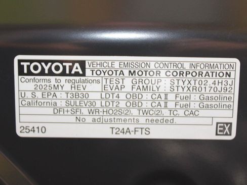 Used 2025 Toyota 4Runner TRD Off-Road Premium AWD/4WD image 54