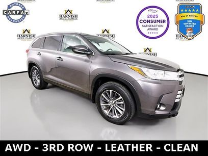 Used 2019 Toyota Highlander SE