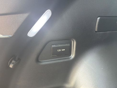 Used 2025 Hyundai Tucson SE image 24