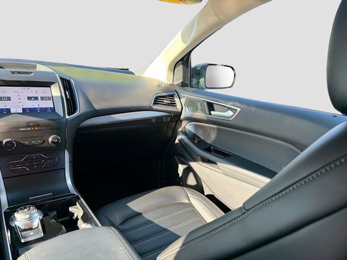 Used 2020 Ford Edge SEL w/ Convenience Package image 24