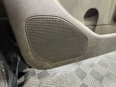 Used 2015 Nissan Frontier PRO-4X w/ Pro-4x Luxury Package image 27