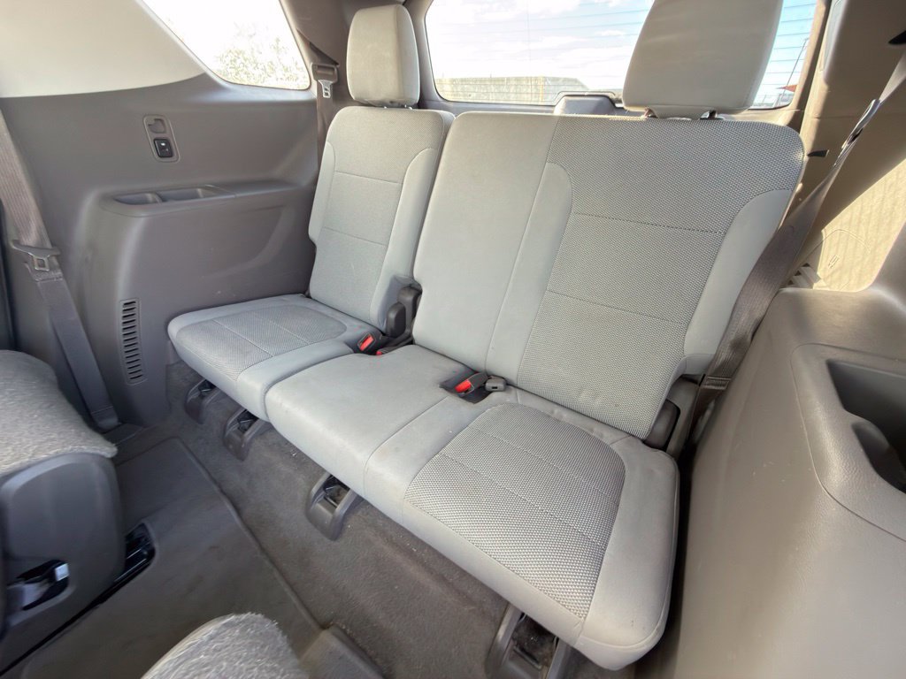 Used 2018 Chevrolet Traverse LT FWD image 15