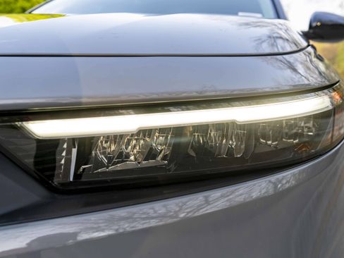 Used 2025 Honda Accord SE image 11