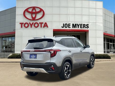 Used 2025 Kia Seltos S image 5