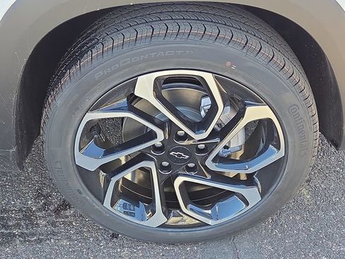 New 2026 Chevrolet Trax RS w/ Driver Confidence Package image 6