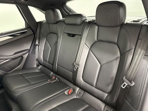 Certified 2026 Porsche Macan AWD/4WD image 21