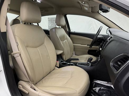 Used 2013 Chrysler 200 Limited image 23